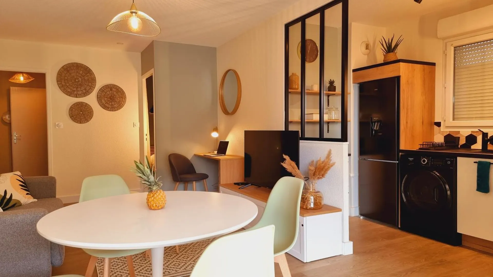 T2 Quartier Mermoz, 2 Places De Parking Privees Pamiers 0*,